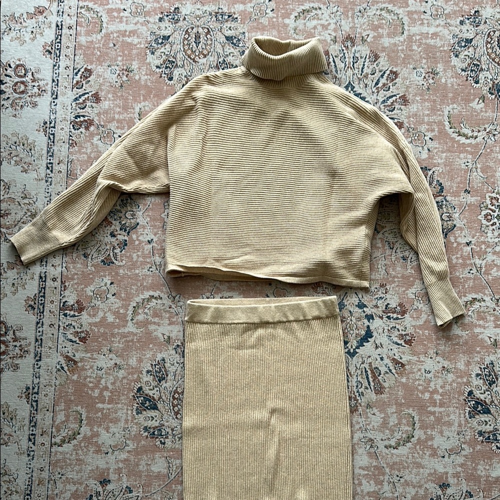 Cozy Tan Turtleneck Sweater with Ribbed Texture